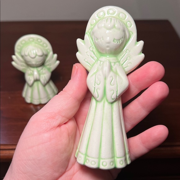 Pair of Vintage Kitsch Christmas Pastel Green Angel Figurines - Picture 8 of 8